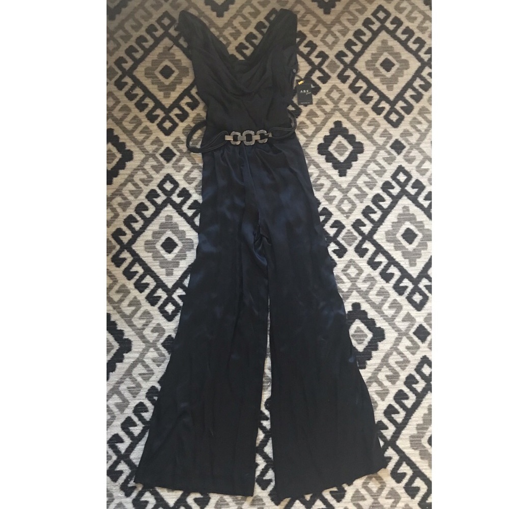 🎱 Black Jumpsuit 🎱